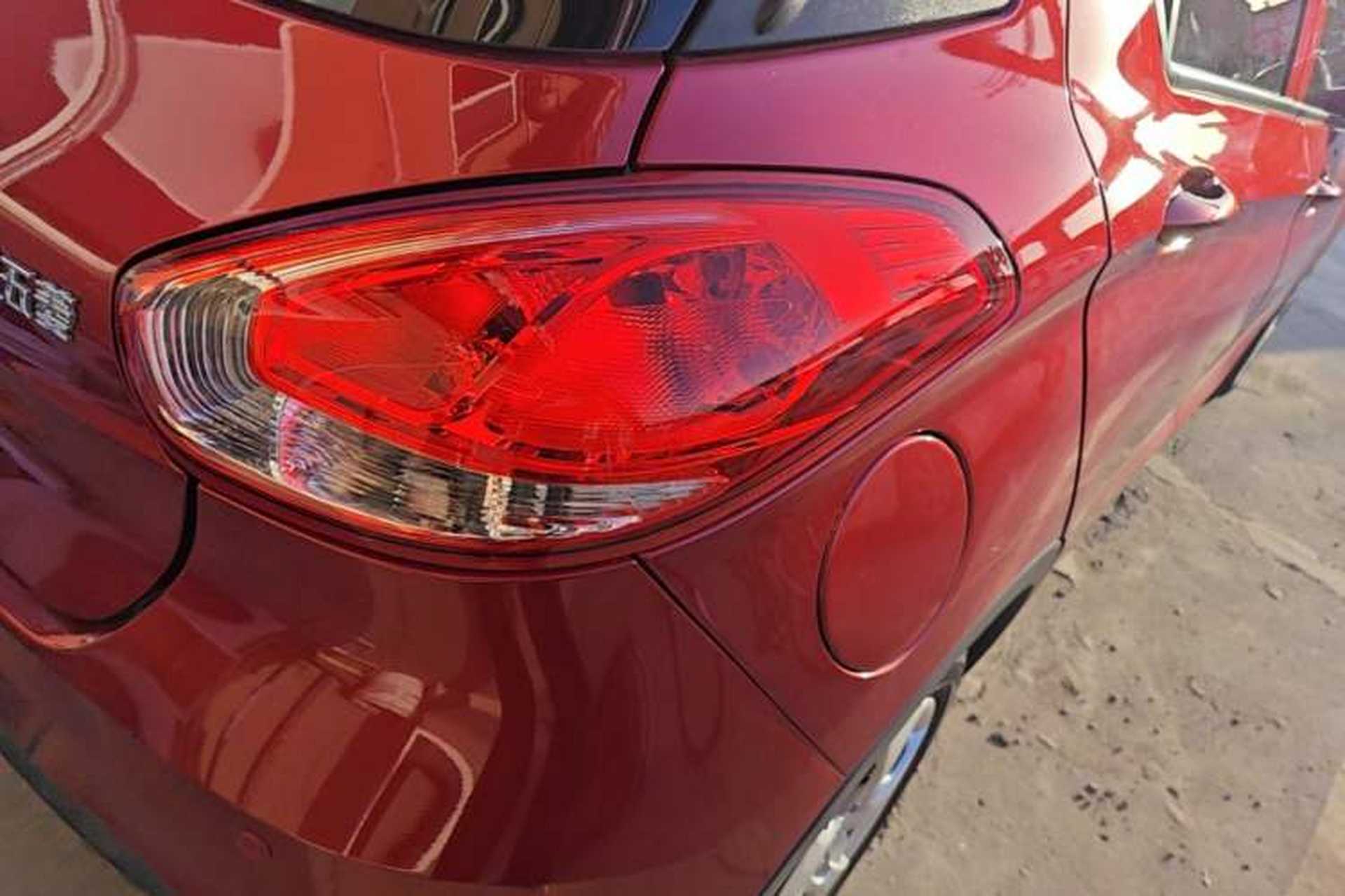 Used Baojun 310 2016 1.2L manual Comfort trim level Right Rear Taillight