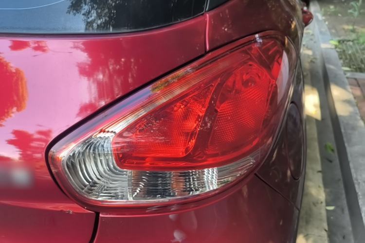 Used Baojun 310 2016 1.2L manual Comfort trim level Right Rear Taillight