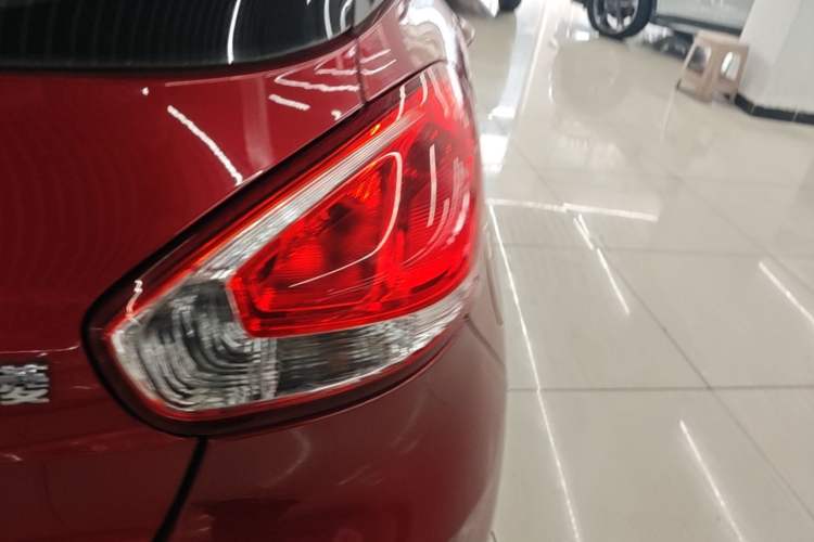 Used Baojun 310 2016 1.2L Manual Fashionable Edition Right Rear Taillight