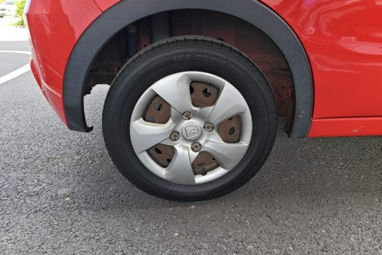 Used Baojun 310 2016 1.2L Manual Value Edition Right Rear Wheel Hub