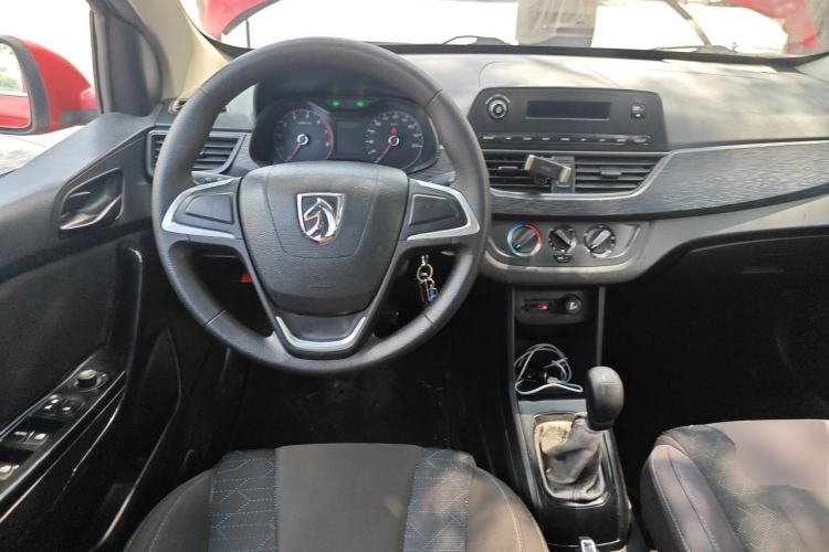 Used Baojun 310 2016 1.2L manual Comfort trim level Steering Wheel