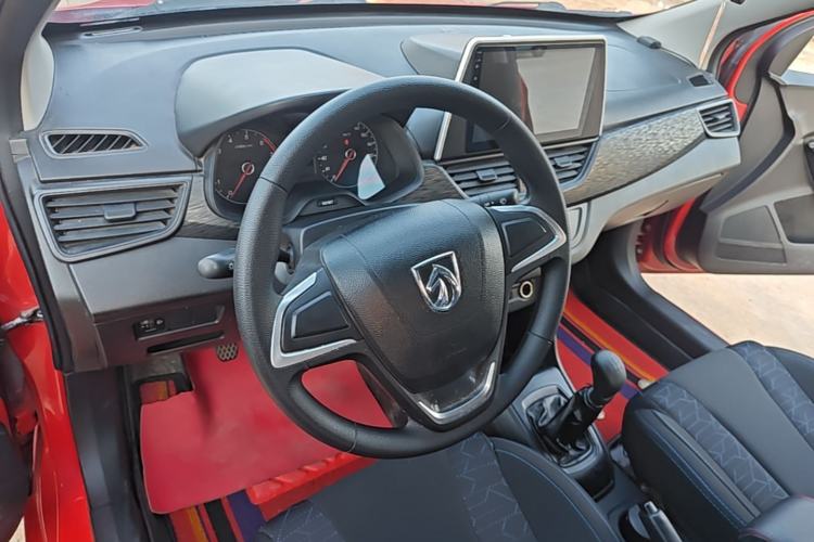 Used Baojun 310 2016 1.2L manual Comfort trim level Steering Wheel