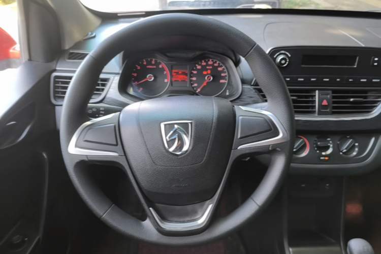Used Baojun 310 2016 1.2L manual Comfort trim level Steering Wheel