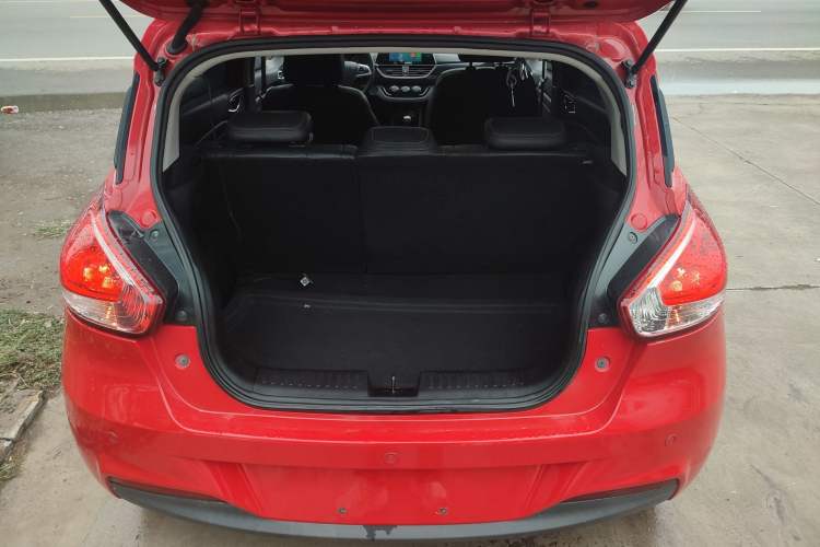 Used Baojun 310 2016 1.2L Manual Luxury Model Trunk