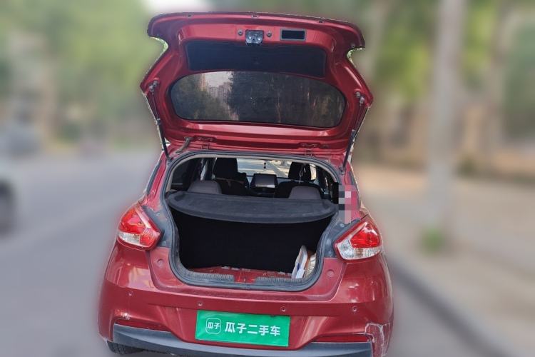 Used Baojun 310 2016 1.2L manual Comfort trim level Trunk