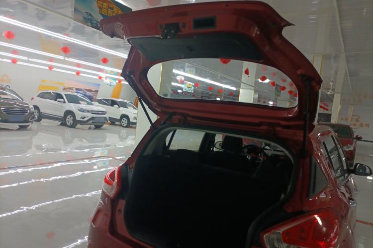 Used Baojun 310 2016 1.2L manual Comfort trim level Trunk