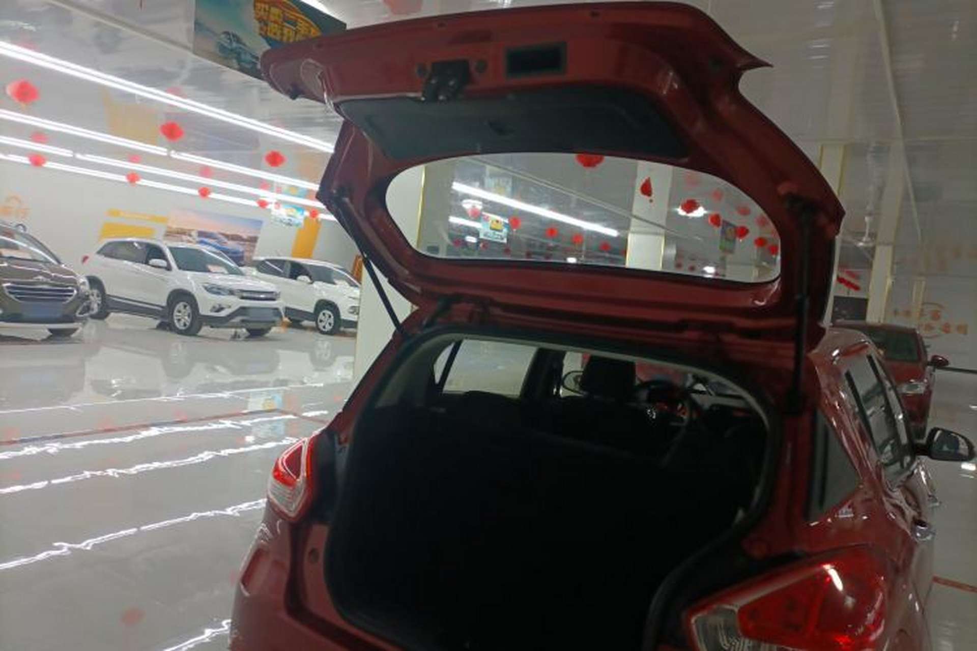 Used Baojun 310 2016 1.2L manual Comfort trim level Trunk