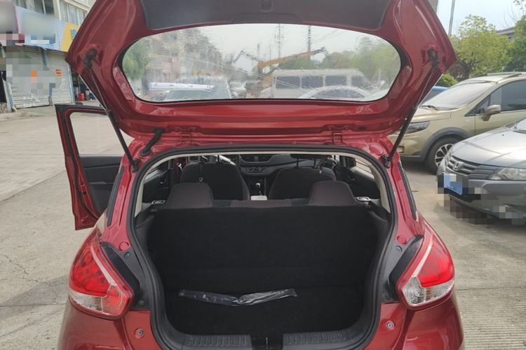 Used Baojun 310 2016 1.2L manual Comfort trim level Trunk