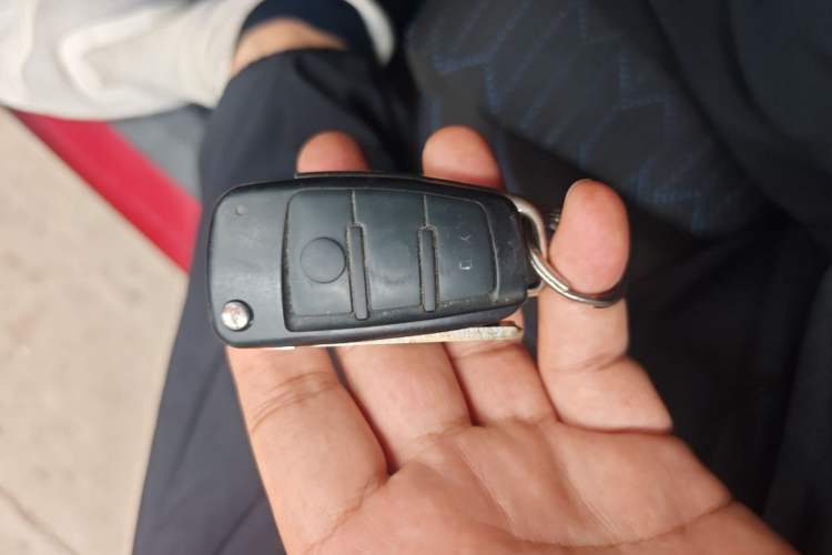 Used Baojun 310 2016 1.2L manual Comfort trim level Vehicle Key