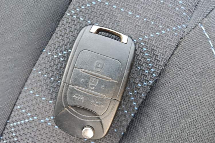 Used Baojun 310 2016 1.2L manual Comfort trim level Vehicle Key