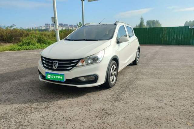 Used Baojun 310 2016 1.2L manual Comfort trim level