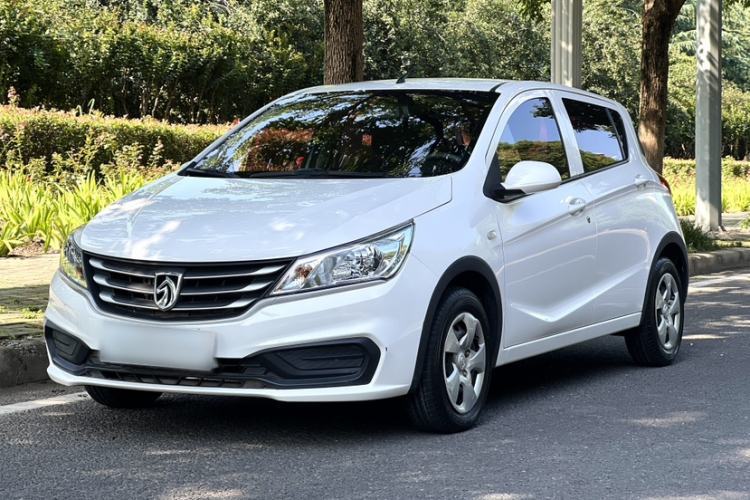 Baojun 310 2016 1.2L manual Comfort trim level de segunda mano Guazi used car, China used car export, Used car for sale, Used  cars, Cheapest cars for sale