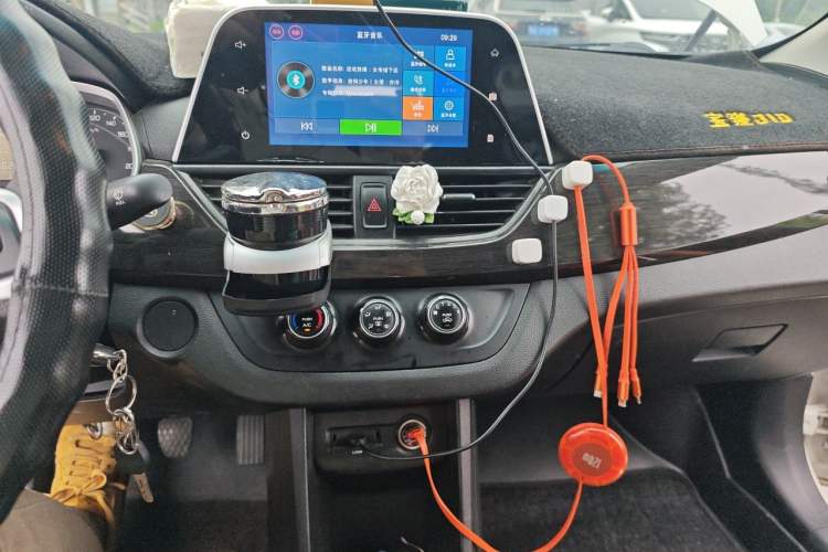Used Baojun 310 2016 1.2L Manual Fashionable Edition Audio And AC Panel