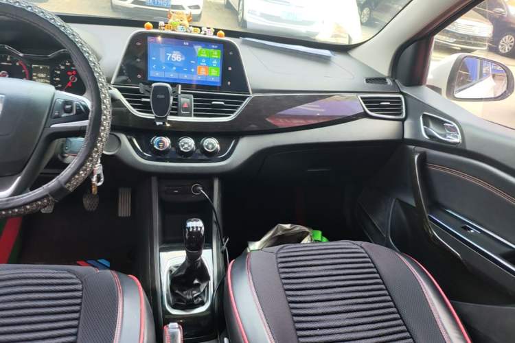 Used Baojun 310 2016 1.2L Manual Luxury Model Audio And AC Panel
