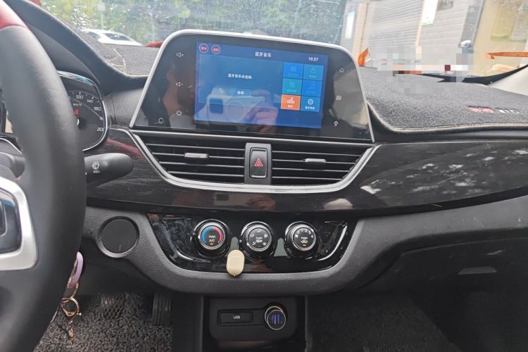 Used Baojun 310 2016 1.2L Manual Luxury Model Audio And AC Panel