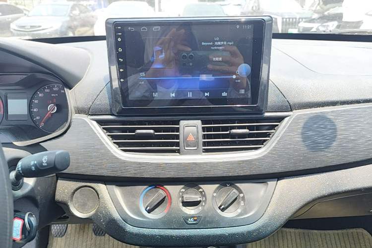 Used Baojun 310 2016 1.2L Manual Value Edition Audio And AC Panel