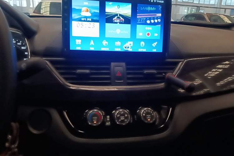 Used Baojun 310 2016 1.2L Manual Luxury Model Audio And AC Panel