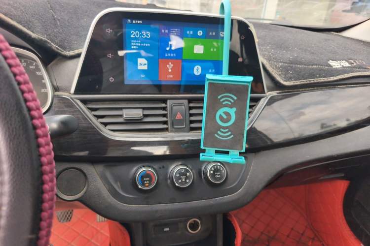 Used Baojun 310 2016 1.2L Manual Fashionable Edition Audio And AC Panel