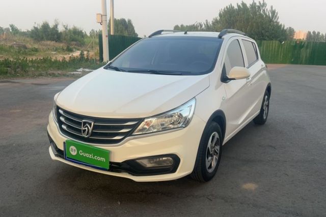 Used Baojun 310 2016 1.2L manual Comfort trim level