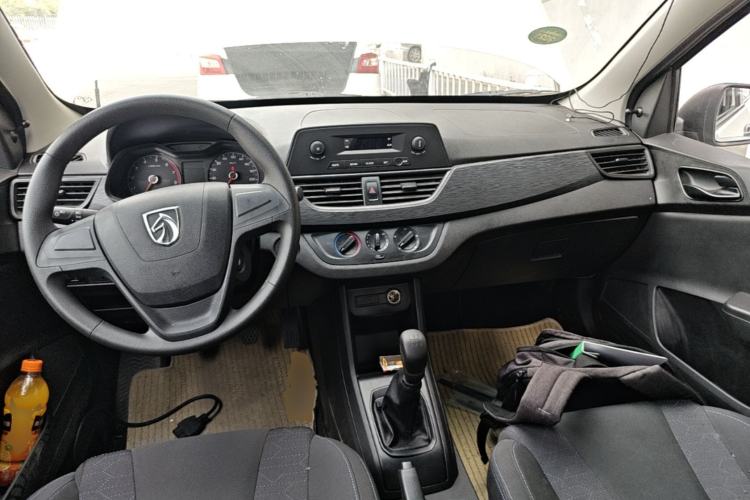 Used Baojun 310 2016 1.2L Manual Value Edition Center Console