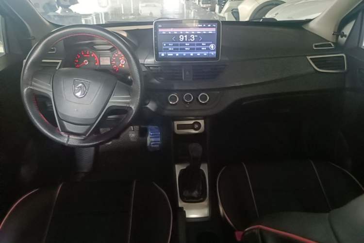 Used Baojun 310 2016 1.2L Manual Value Edition Center Console
