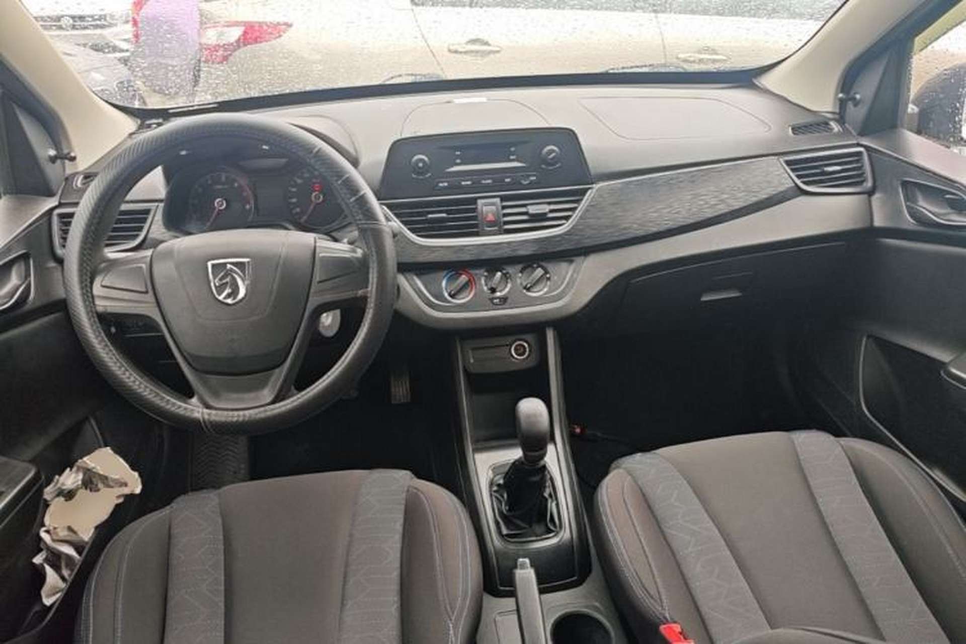 Used Baojun 310 2016 1.2L Manual Value Edition Center Console