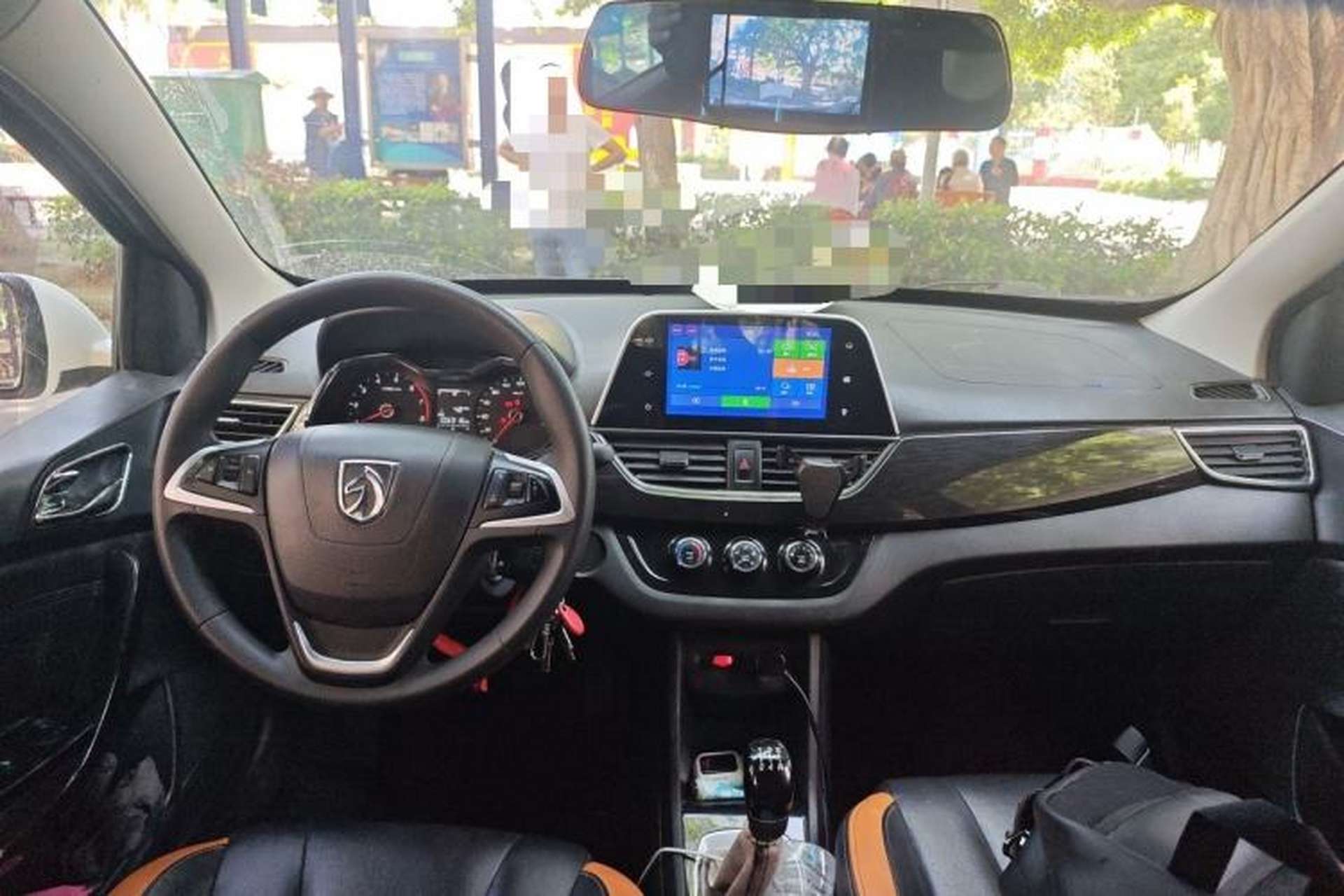 Used Baojun 310 2016 1.2L Manual Luxury Model Center Console
