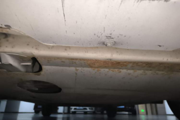 Used Baojun 310 2016 1.2L manual Comfort trim level Chassis Front