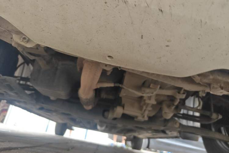 Used Baojun 310 2016 1.2L manual Comfort trim level Chassis Front