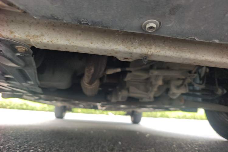 Used Baojun 310 2016 1.2L manual Comfort trim level Chassis Front