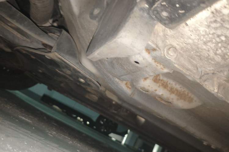 Used Baojun 310 2016 1.2L manual Comfort trim level Chassis Front Left
