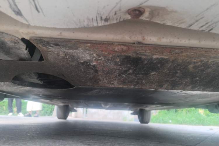 Used Baojun 310 2016 1.2L manual Comfort trim level Chassis Front