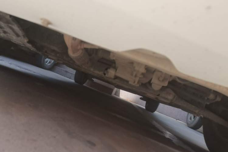 Used Baojun 310 2016 1.2L manual Comfort trim level Chassis Front
