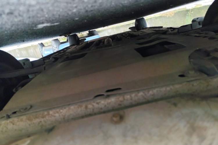 Used Baojun 310 2016 1.2L manual Comfort trim level Chassis Front