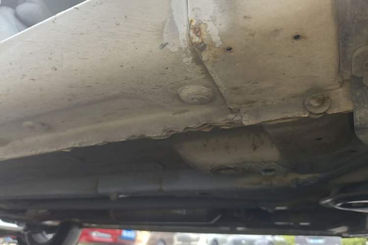 Used Baojun 310 2016 1.2L manual Comfort trim level Chassis Front Right