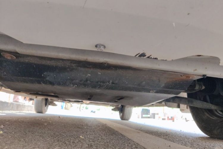 Used Baojun 310 2016 1.2L manual Comfort trim level Chassis Front