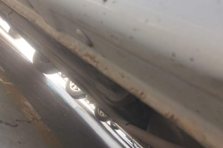 Used Baojun 310 2016 1.2L manual Comfort trim level Chassis Rear Left