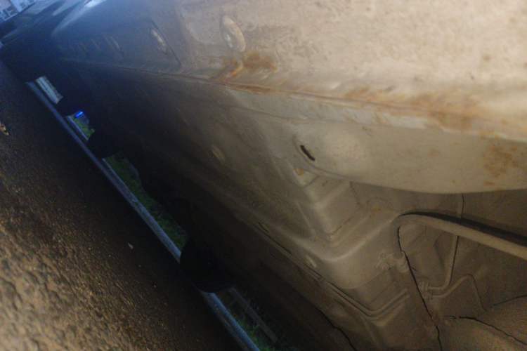 Used Baojun 310 2016 1.2L manual Comfort trim level Chassis Rear Left