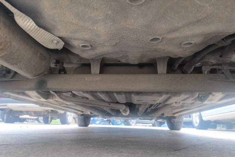 Used Baojun 310 2016 1.2L manual Comfort trim level Chassis Rear