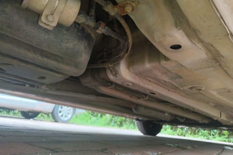 Used Baojun 310 2016 1.2L manual Comfort trim level Chassis Rear Right
