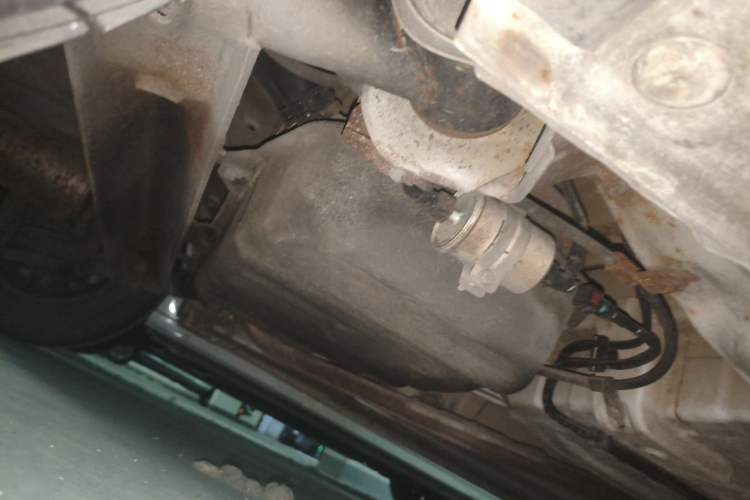 Used Baojun 310 2016 1.2L manual Comfort trim level Chassis Rear Right