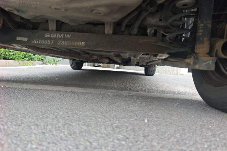 Used Baojun 310 2016 1.2L manual Comfort trim level Chassis Rear Right