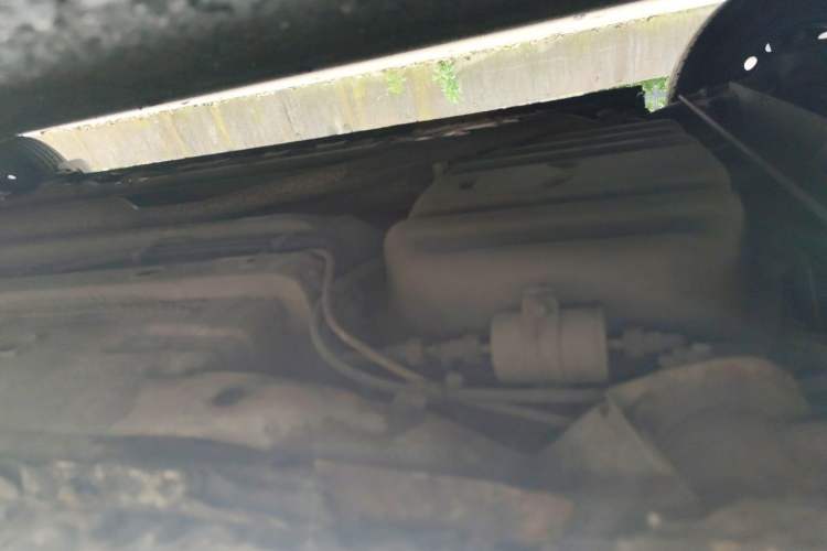 Used Baojun 310 2016 1.2L manual Comfort trim level Chassis Rear Right