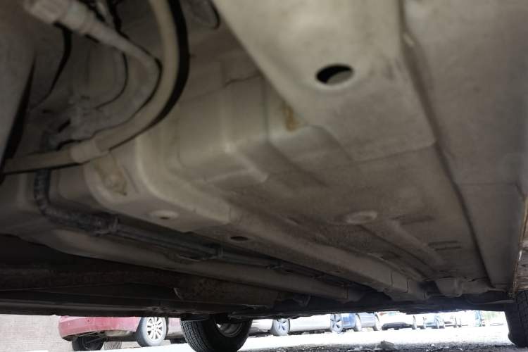 Used Baojun 310 2016 1.2L manual Comfort trim level Chassis Rear Right