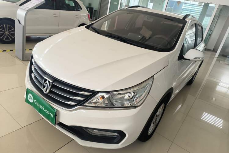 Used Baojun 310 2016 1.2L Manual Luxury Model Guazi used car, China used car export, Used car for sale, Used Baojun cars, Cheapest cars for sale