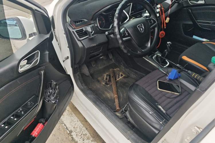 Used Baojun 310 2016 1.2L Manual Fashionable Edition Driver Seat
