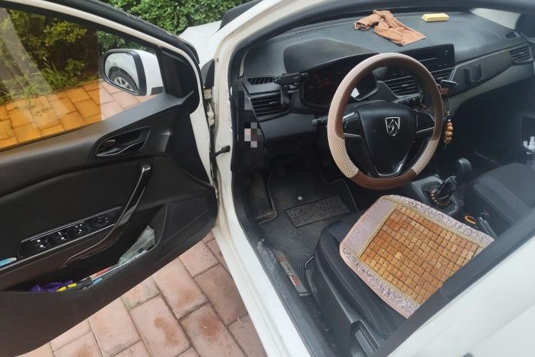 Used Baojun 310 2016 1.2L manual Comfort trim level Driver Seat