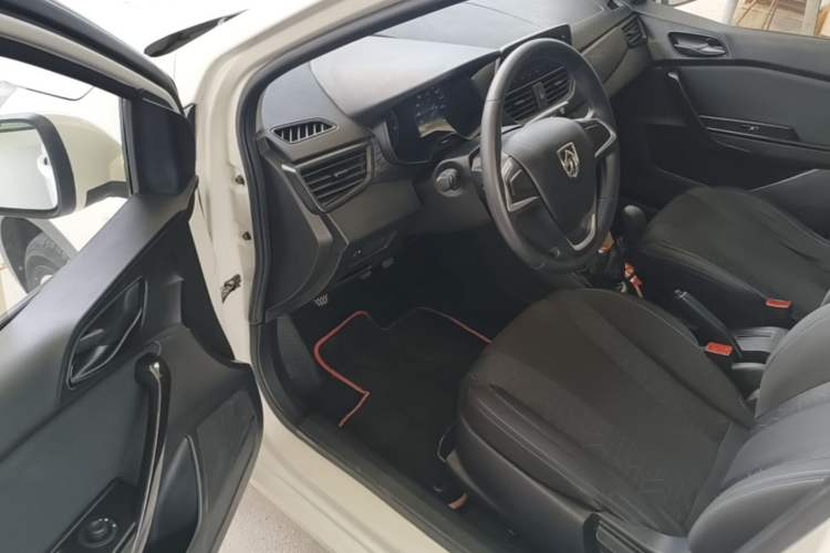 Used Baojun 310 2016 1.2L manual Comfort trim level Driver Seat
