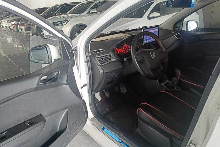 Used Baojun 310 2016 1.2L Manual Value Edition Driver Seat