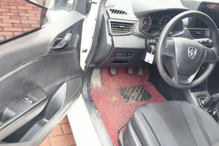 Used Baojun 310 2016 1.2L Manual Value Edition Driver Seat